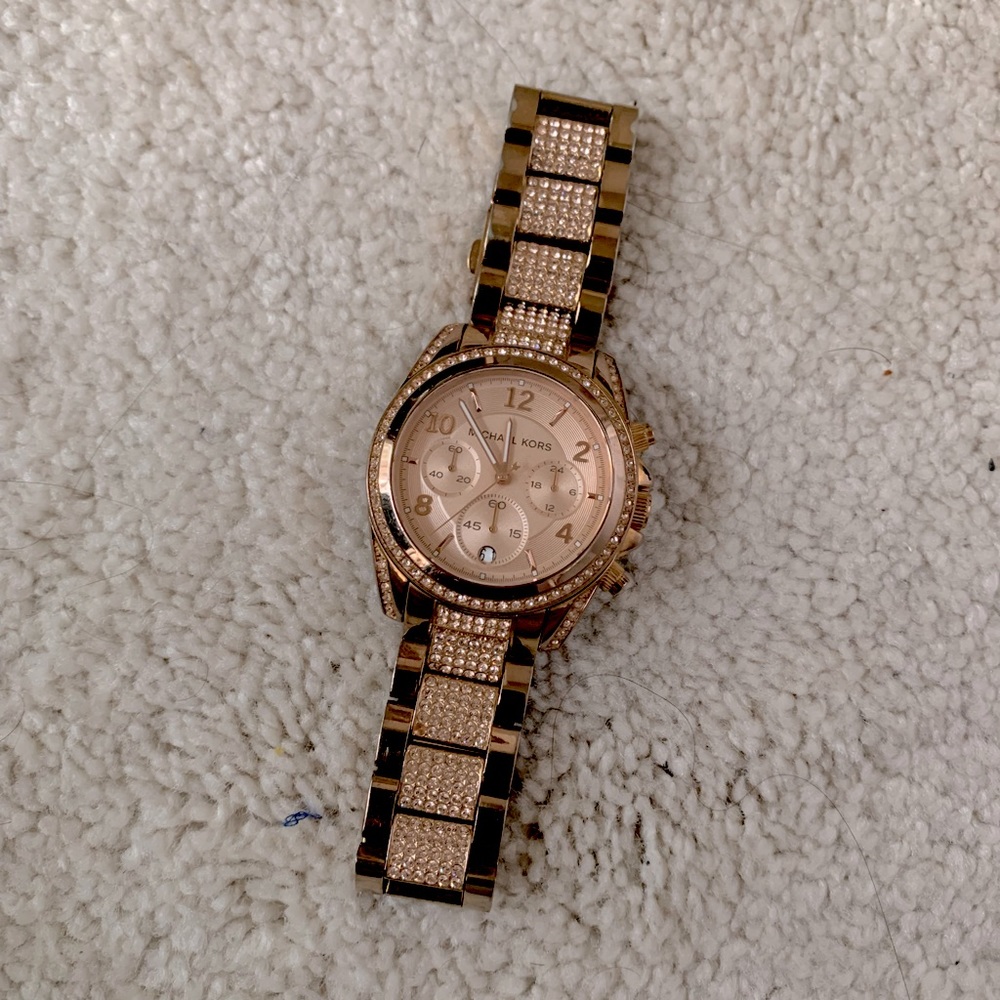MK Watch 🩰